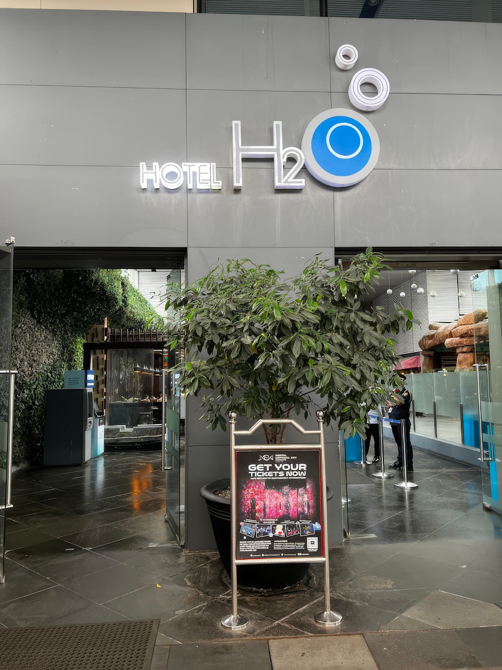 Hotel H2O